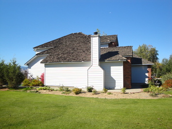 2280 Grand Ave