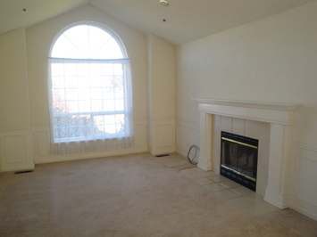 2280 Grand Ave