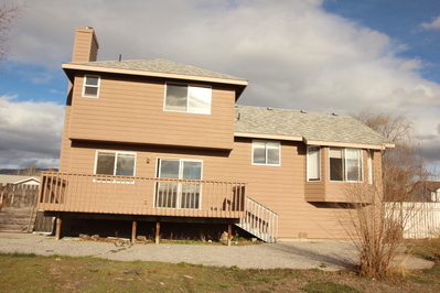 2425 HighlandView Drive
