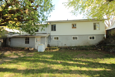 407 E. Walnut