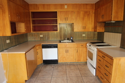 407 E. Walnut