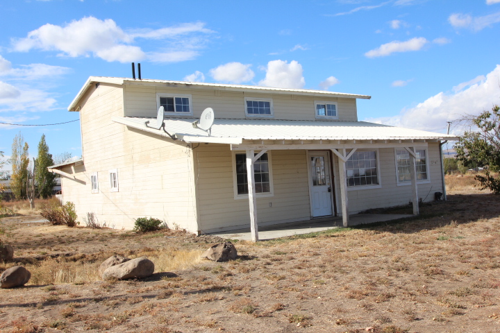 2.5 Acres, Home and Shop in Soap Lake