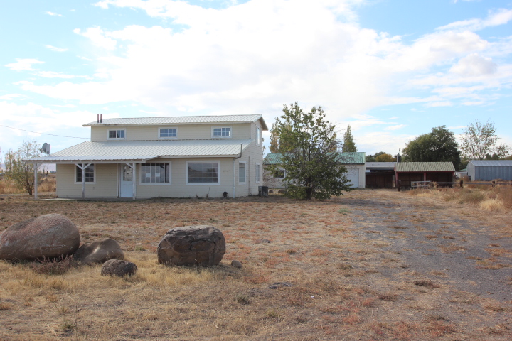 2.5 Acres, Home and Shop in Soap Lake