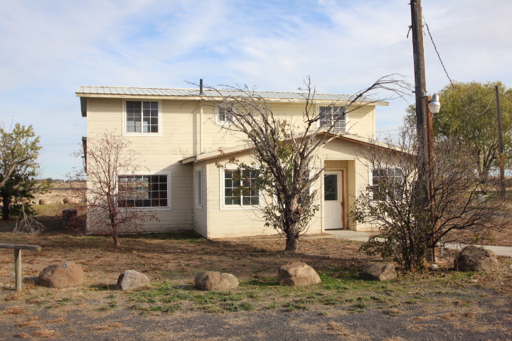 2.5 Acres, Home and Shop in Soap Lake