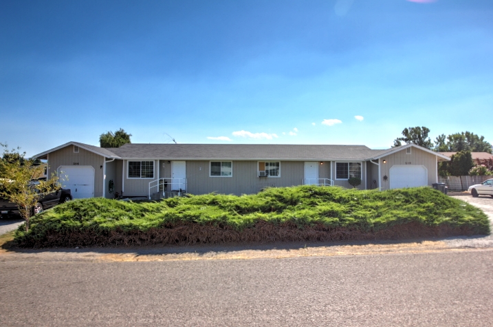 Duplex in East Wenatchee