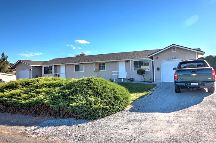 Duplex in East Wenatchee