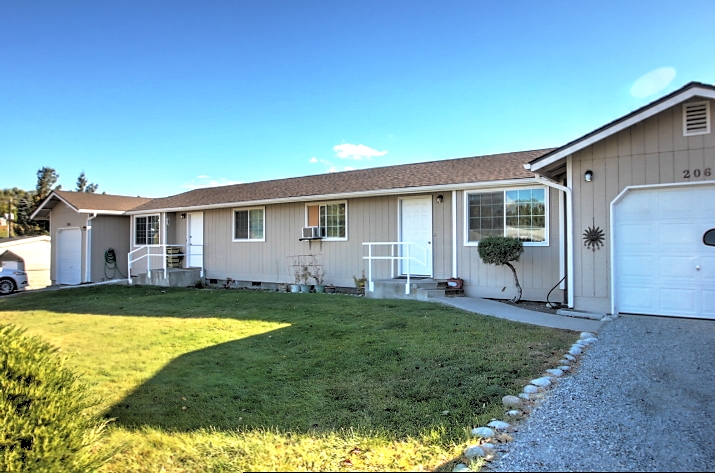 Duplex in East Wenatchee