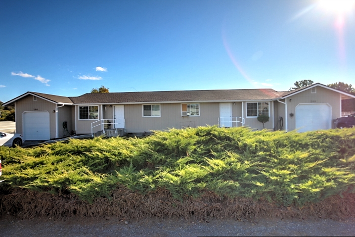 Duplex in East Wenatchee
