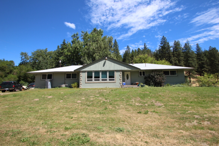 Leavenworth Home on 2.25 Acres