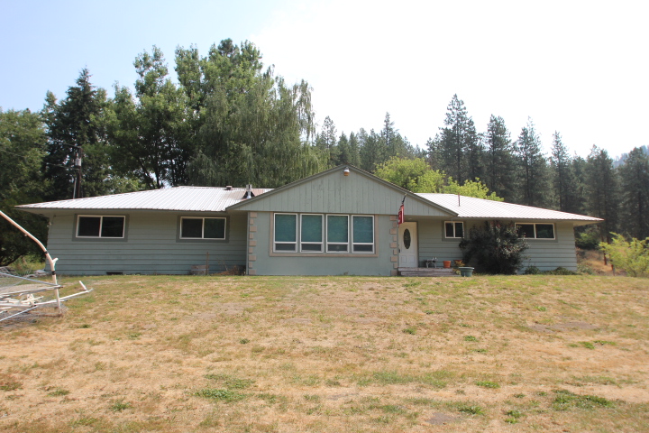Leavenworth Home on 2.25 Acres