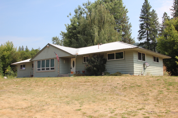 Leavenworth Home on 2.25 Acres