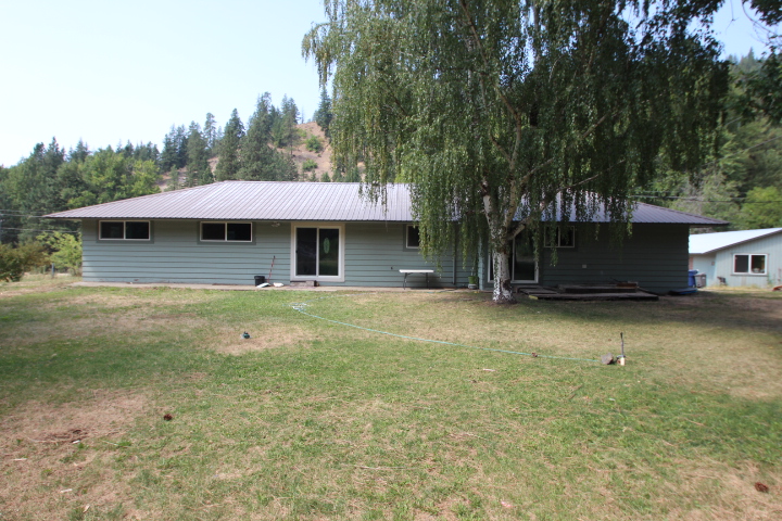 Leavenworth Home on 2.25 Acres