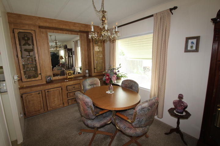 Clean and tidy 3 bedroom home in Maple Meadows