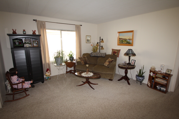 Clean and tidy 3 bedroom home in Maple Meadows