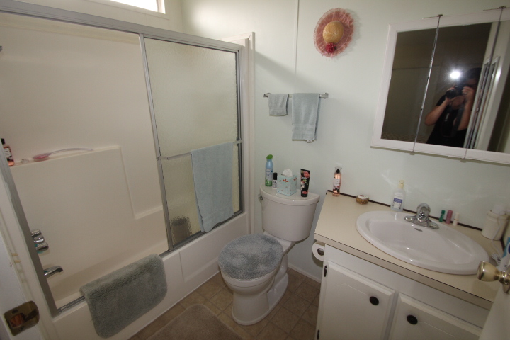 Clean and tidy 3 bedroom home in Maple Meadows