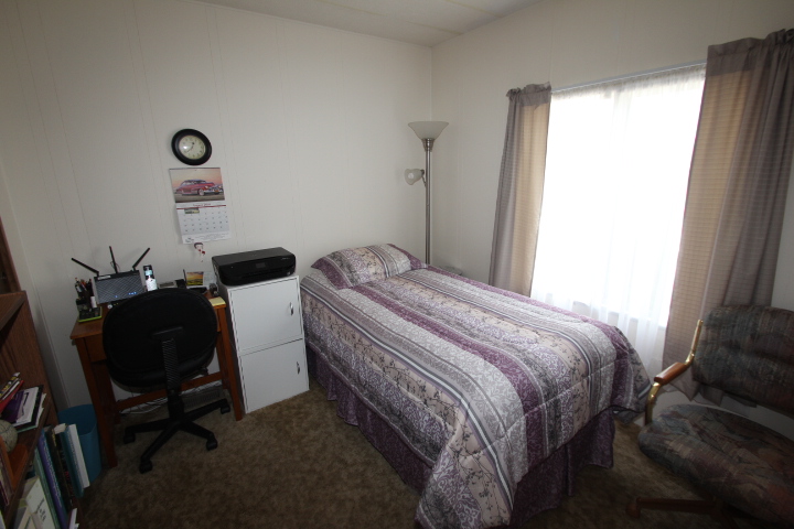 Clean and tidy 3 bedroom home in Maple Meadows