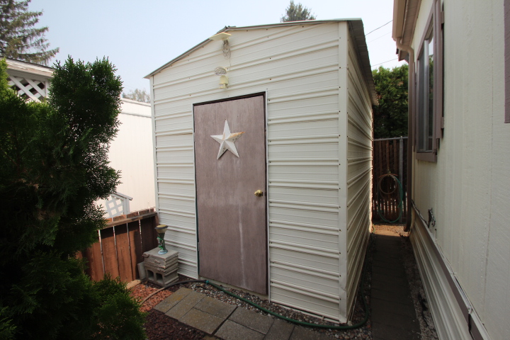 Clean and tidy 3 bedroom home in Maple Meadows