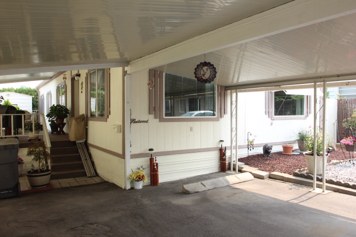 Clean and tidy 3 bedroom home in Maple Meadows