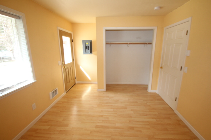 Leavenworth Home on a 1.06 acre Level Lot