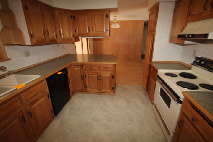 Leavenworth Home on a 1.06 acre Level Lot