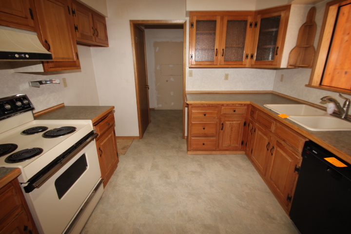 Leavenworth Home on a 1.06 acre Level Lot