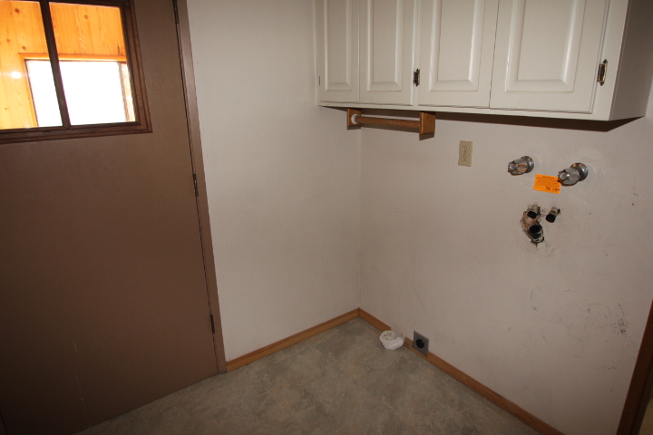 Leavenworth Home on a 1.06 acre Level Lot